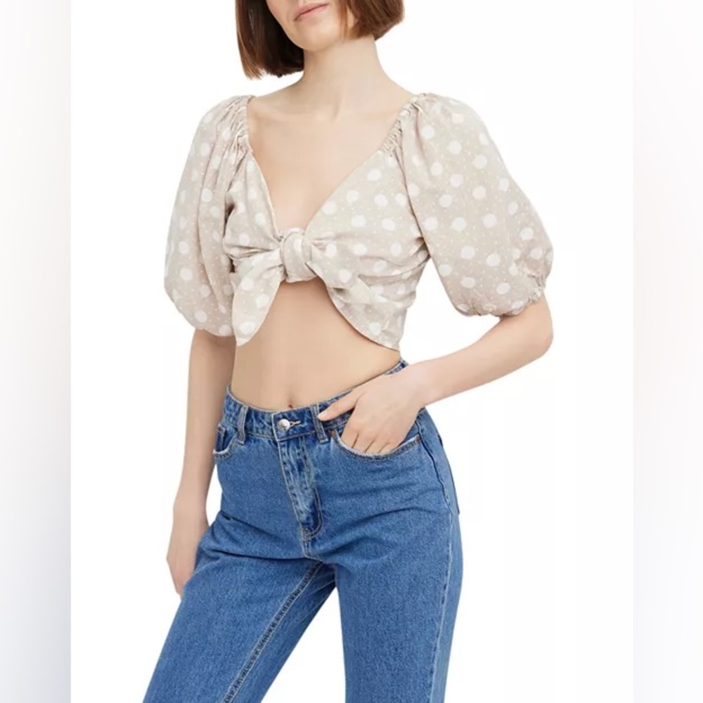Vero Moda Women's Jesmilo Short Sleeve Crop Top In Tan And White Polka Dots XL